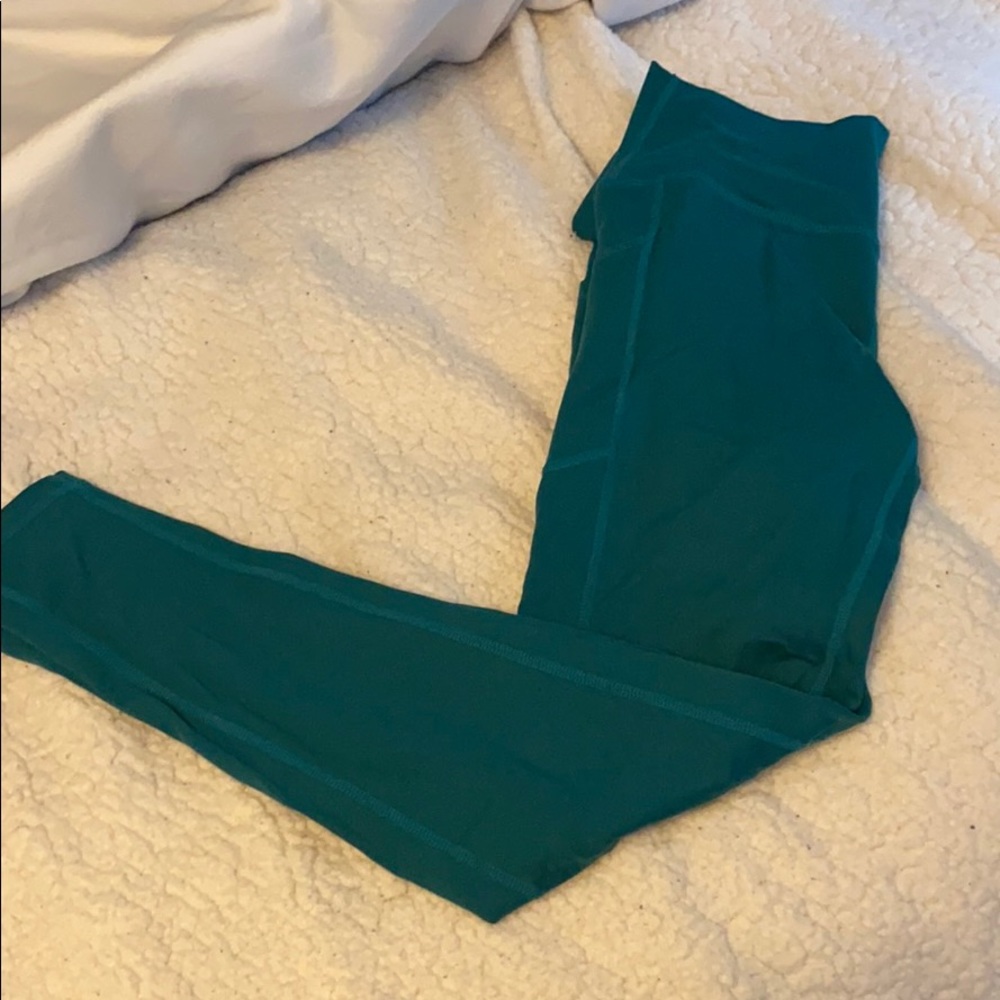 Dark green buffbunny leggings with pockets